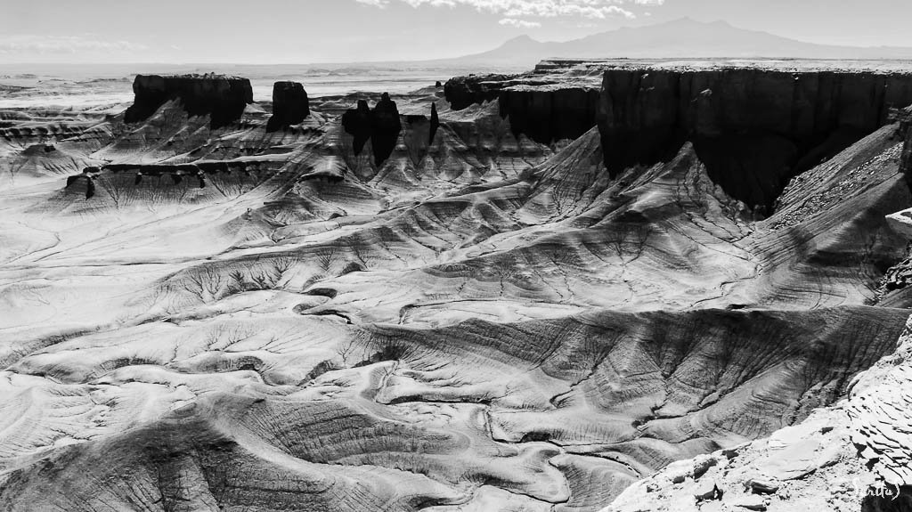 Moonscape Overlook. Belvédère lunaire et Henry Mountains.