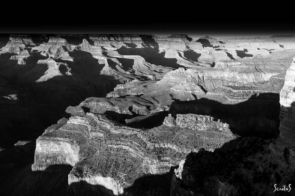 Le Grand Canyon n'est pas une vallée mais un massif montagneux auquel on accède par le haut
